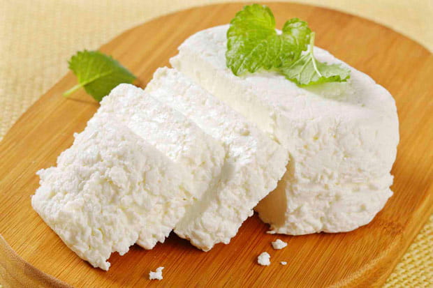 خرید و قیمت پنیر سفید 300 گرمی کاله + فروش عمده